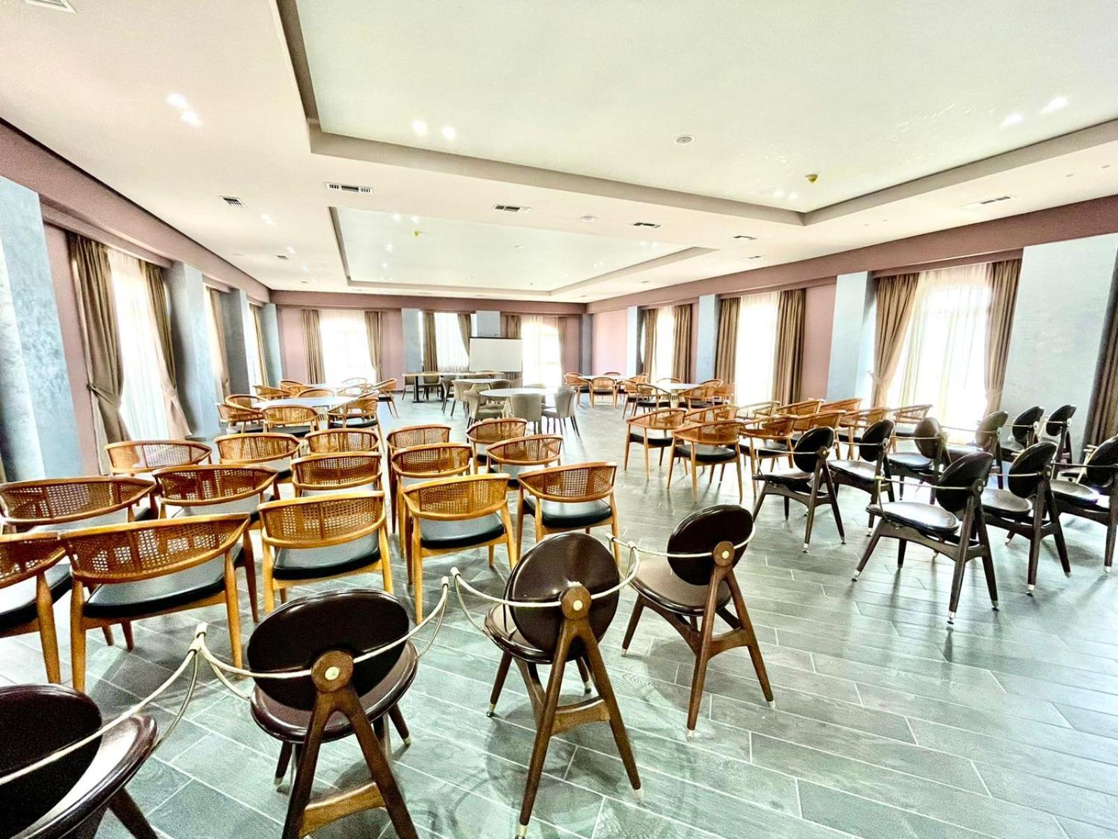 Amh Hotel Durres Durrës Exterior foto
